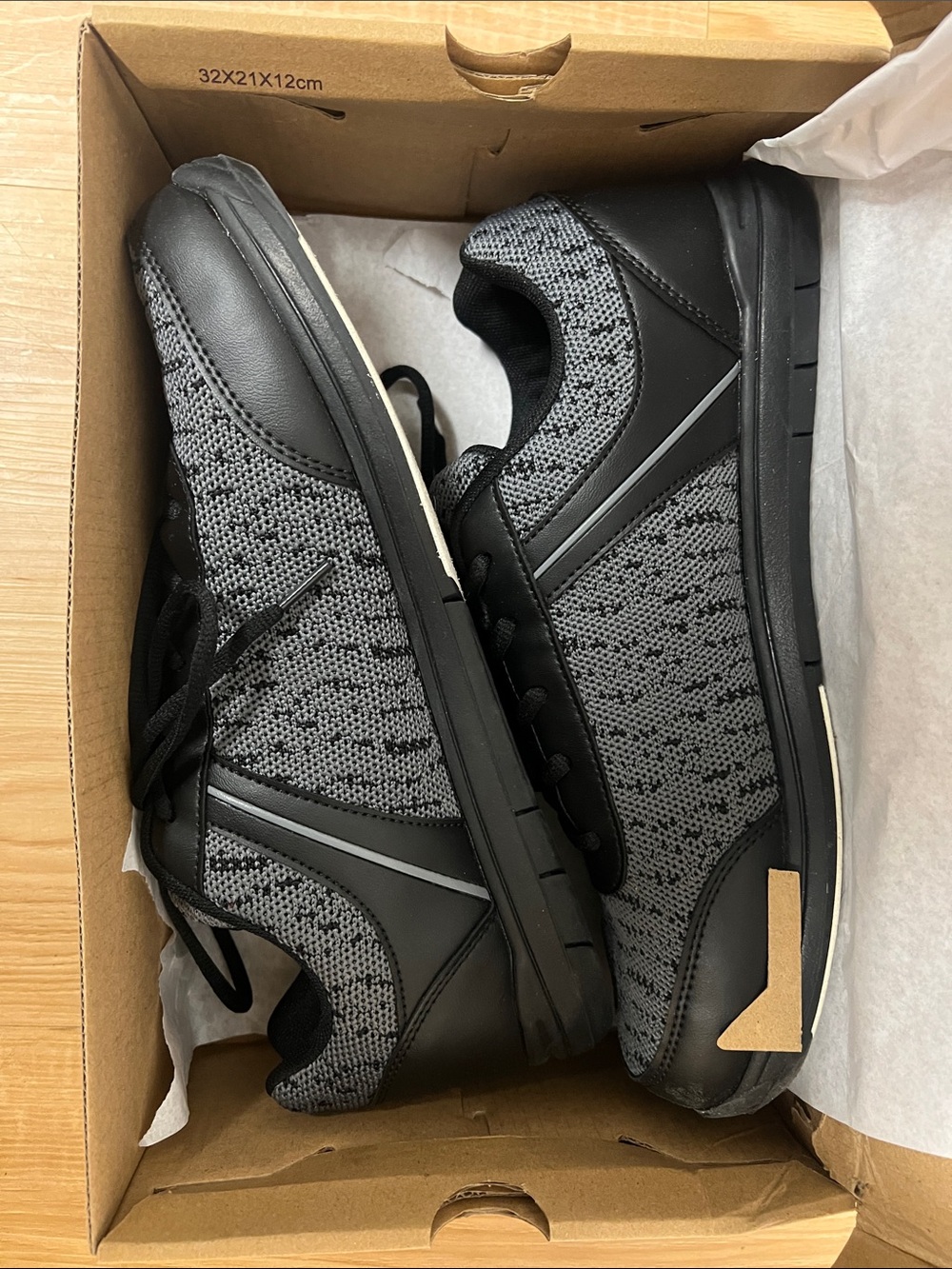 Men's  Lace-Up Bowling Sneakers - Black & Gray